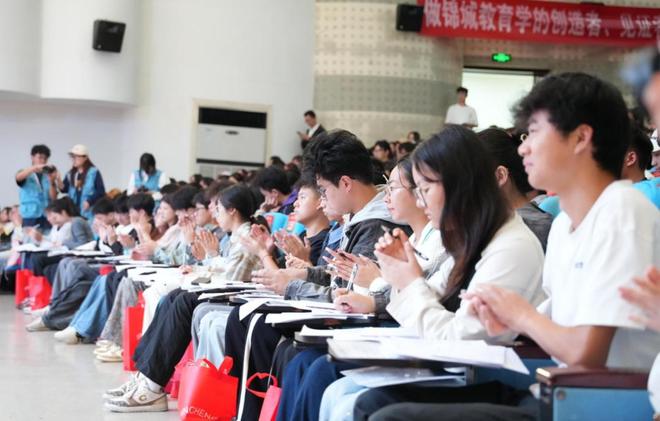 我校2025年度国家奖学金答辩会隆重举行(图1)