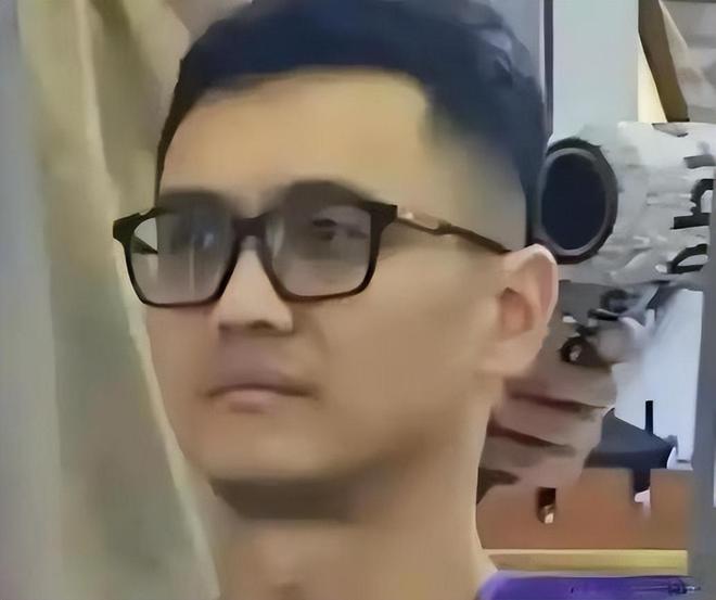 自食恶果！九年后宋喆在县城搬蔬菜箱前妻早已走上康庄大道(图16)